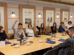 4726776921221791296401052207340346328959155024n